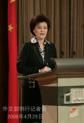 姜瑜就胡錦濤訪日、火炬?zhèn)鬟f、中國政府與達(dá)賴方面接觸磋商等答問