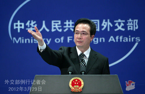 2012年3月29日,外交部發言人洪磊主持例行記者會。 2012年3月29日,外交部發言人洪磊主持例行記者會。