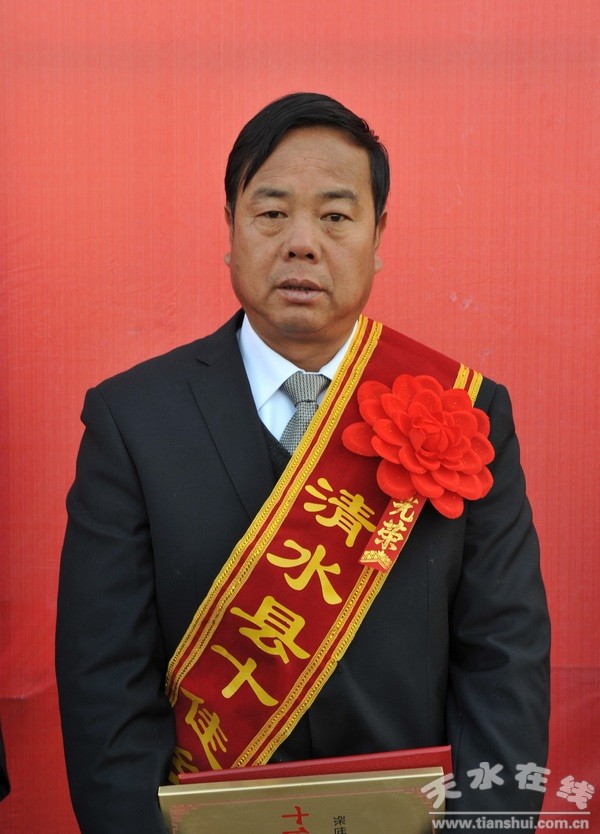張世榮.jpg