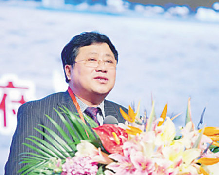 2012年11月3日,“收獲金秋”投資昆明年會簽約儀式,“國務院政策研究室趙錫永司長”發言