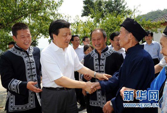 劉云山在貴州調研:領導干部要視百姓為父母親人