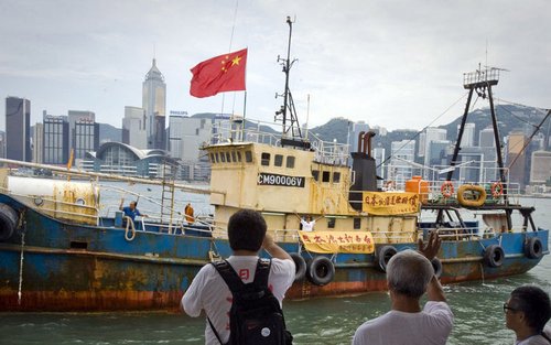 中國保釣人士因臺風延期出海 國慶后準備登島
