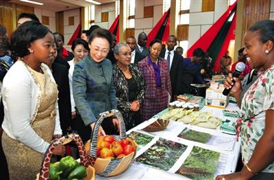 盤點李克強夫人的隨訪時間 被贊具學者風范(圖)