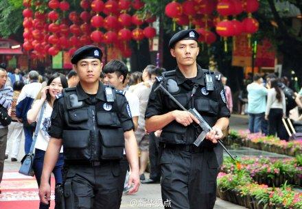 51期間廣州三千多名持槍警察巡街