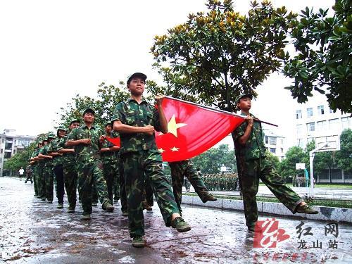 湖南龍山縣一學校軍訓起沖突 40名學生受傷
