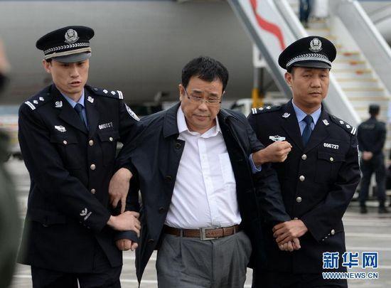 紅色通緝令公布滿月:兩人歸案 各地升級追逃