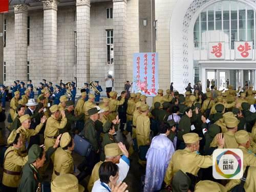 原文配圖:朝鮮戰爭老兵出席停戰會議。