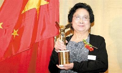 李克強致信祝賀屠呦呦獲諾貝爾生理學或醫學獎