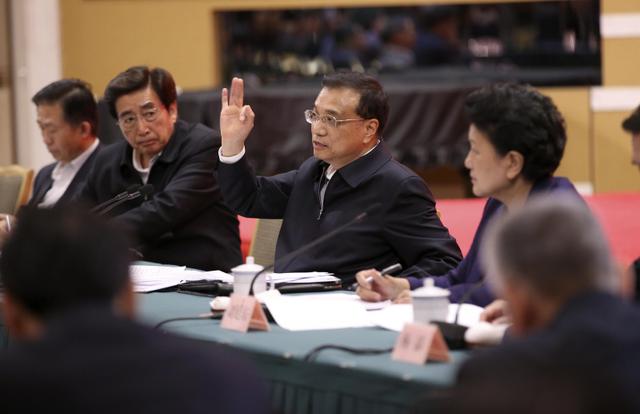 李克強:讓困難家庭孩子平等競爭中有上升通道