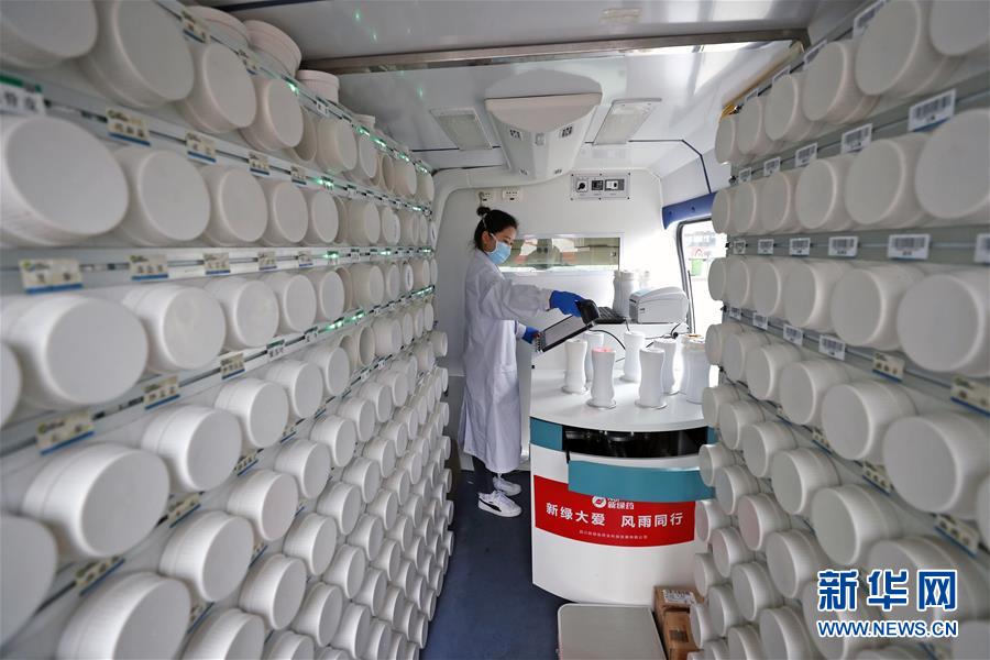(在習近平新時代中國特色社會主義思想指引下——新時代新作為新篇章·習近平總書記關切事·圖文互動)(1)高擎利劍驅疫魔——科研攻關助力湖北戰“疫”記